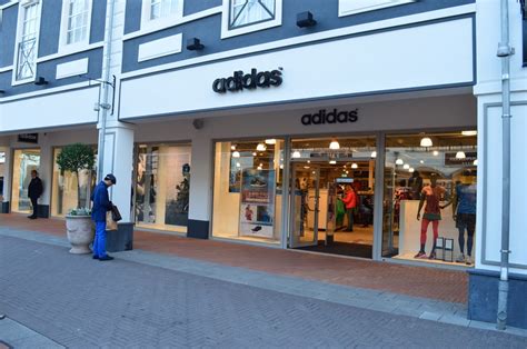 outlet roermond adidas winkel telefoonnummer